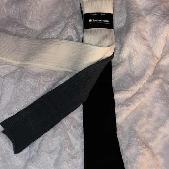 TeeHee High Rise Socks - Picture 3 of 4